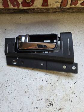 229.da1d11 Nissan 2007-2012 Sentra Drivers Front Interior Door Handle