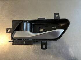 229.da1f21 Nissan 2021 Rouge Drivers Side Front Inside Door Handle 561154