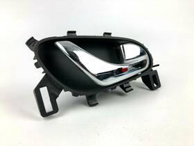 806704ea0a Nissan 2015 Qashqai Rear Or Front Right Interior Chrome Door Handle