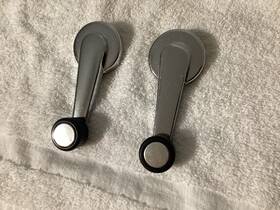 Gm1354105 Oem Gm Used 73-87 Chevy Gmc C/k Truck Blazer Jimmy Manual Crank Window Handles Metal