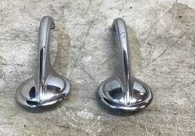 229.gm3s49 Oldsmobile 49 Oldsmoble 88 1949 Door Handle Inner