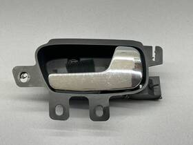 15918007 Pontiac Saturn Sky Interior Door Handle Right Passenger Side 06-09 Chrome Oem