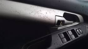 229.gm2l09 Pontiac Vibe 2009 Door Handle Interior 25062322