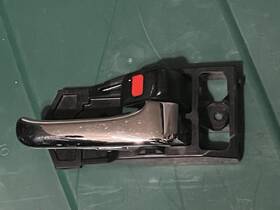 To-2570ma-rh Pt Auto Warehouse 2001 Lexusis300/altezza Interior Door Handlert Rear Passenger Chrome/blk 01-05