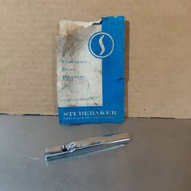 1353546w Studebaker 1963-1966 Lark Wagon Taillight Interior Handle Nos