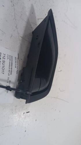 712.su1o17 Subaru Impreza Door Handle Left Driver Rear Interior Inside 2017 2018 2019 2020