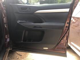 204.to1f18 Toyota 2018 Highlander Front Door Trim Panel 936195
