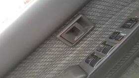 229.to1293 Toyota 4 Runner 1993 Door Handle Interior 29156406