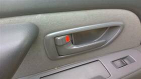 229.to1906 Toyota Tundra 2006 Door Handle Interior 26578139