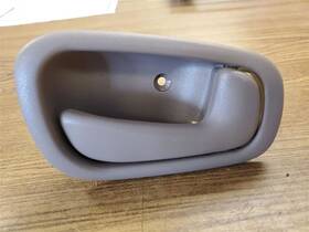 229.to1b01 Toyota Corolla 2001 Door Handle Interior 389921