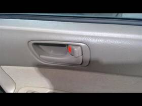 229.to1h03 Toyota Camry 2003 Door Handle Interior 1357422