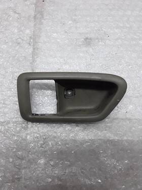 299.to1h98 Toyota L/f Left Driver Front Door Handle Bezel Only Tan 1998 Camry 2xz-110-1
