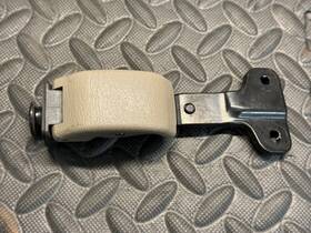 62910-34010-b0 Toyota 00-06 Tundra Pickup Truck Tan Right Quarter Window Buckle Latch Lock