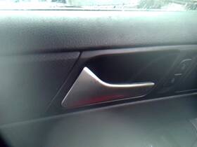229.vw1l15 Volkswagen Jetta 2015 Door Handle Interior 27135386