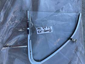 98-1044 Volkswagen 1952-1964 Vw Bug Right Vent Window With Latch Oem German