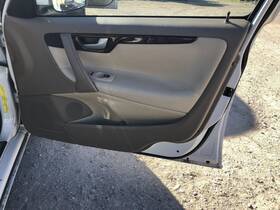 204.vo1m06 Volvo 2006 S60 Front Door Trim Panel 916347