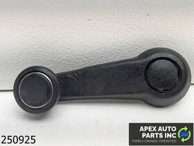 111837579 Vw Oem 1988 Volkswagen Cabriolet 1.8l Window Handle