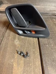 99-04 Jeep Grand Cherokee Wj Right Side Interior Door Handle Oem 5FX72TRM-AB. Fixed Price $16.99.